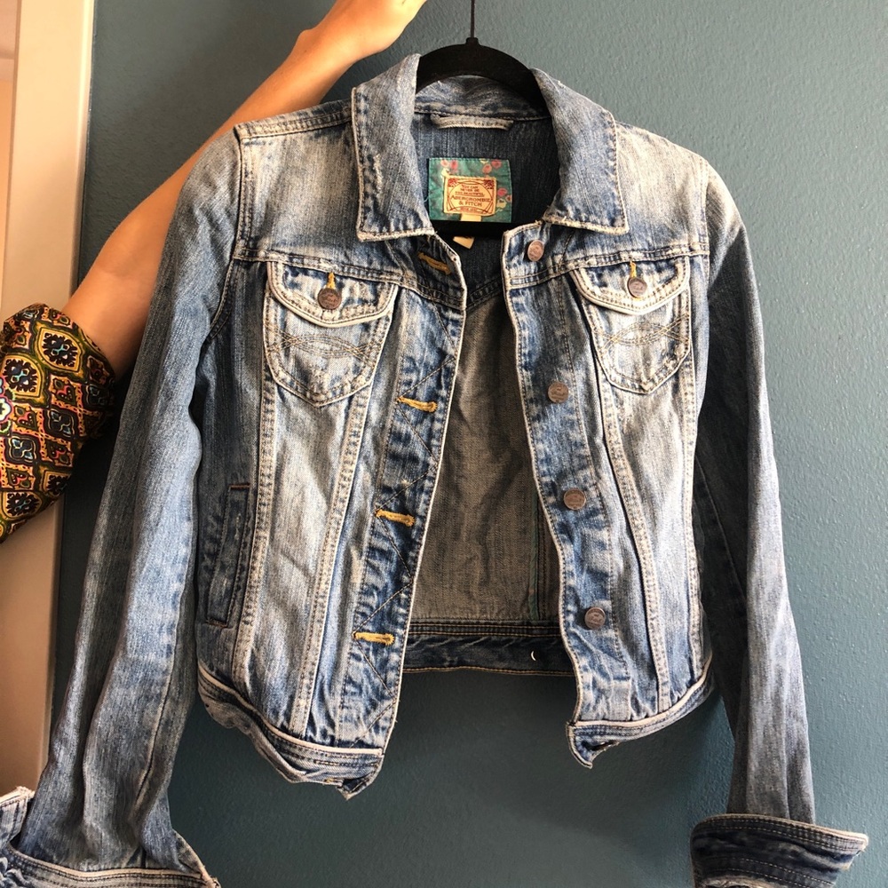 VINTAGE 90s denim Abercrombie and Fitch jacket